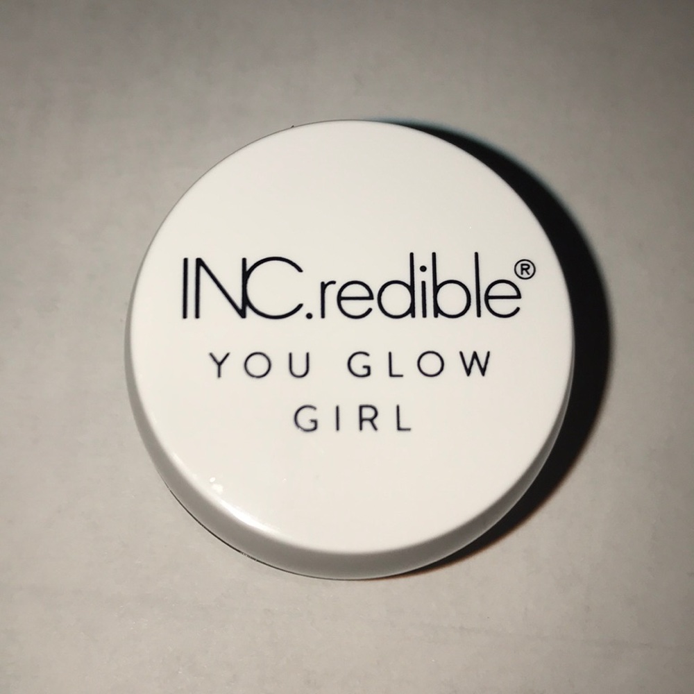 You Glow Girl strobe highlight